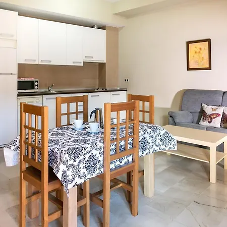 Turísticos La Castilleja Apartamento *