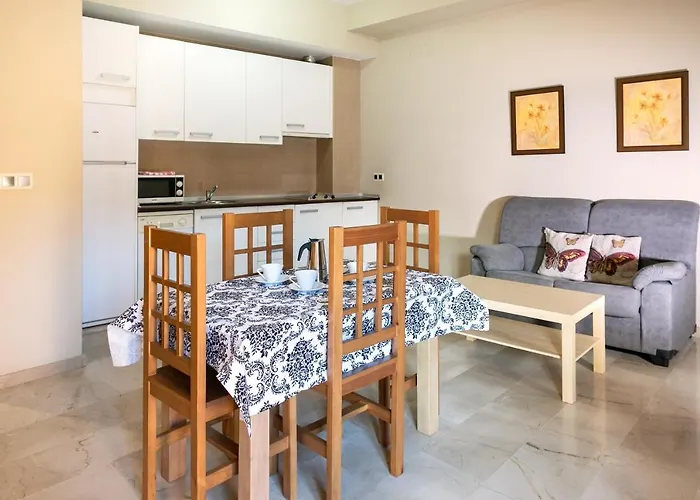 Turisticos La Castilleja Apartment *