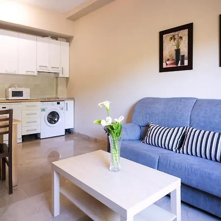 拉卡斯蒂勒亚图里斯蒂克斯公寓酒店 公寓 *